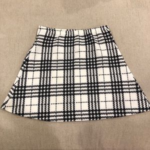 girl’s AQUA b&w plaid skirt